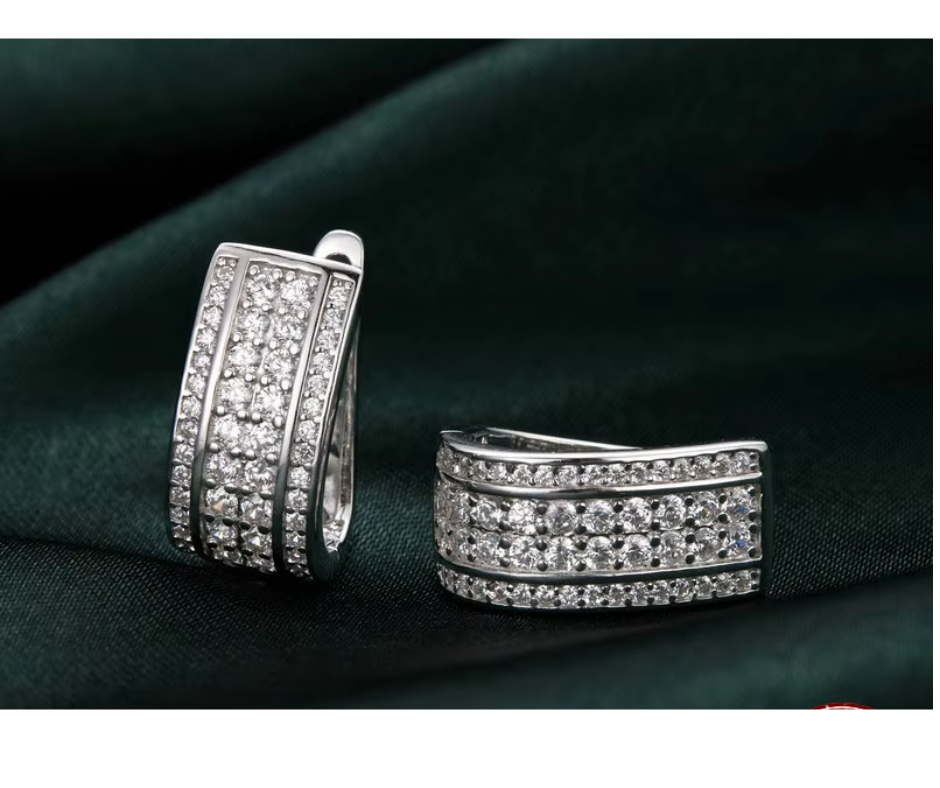 Aretes cuadrados indu